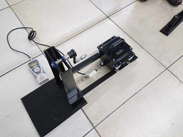 施設管理者が知っておきたい滑り抵抗係数(CSR)報告書の読み方と活用法